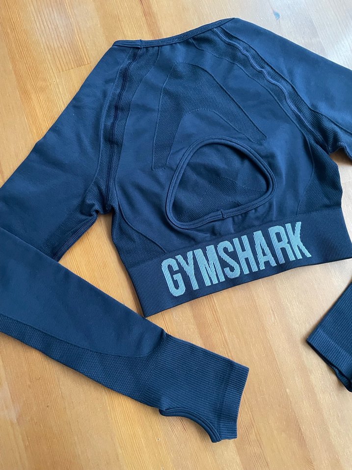 Gymshark marka crop sporcu üstü - Görsel 2