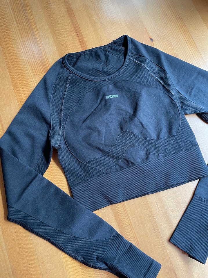 Gymshark marka crop sporcu üstü - Görsel 2