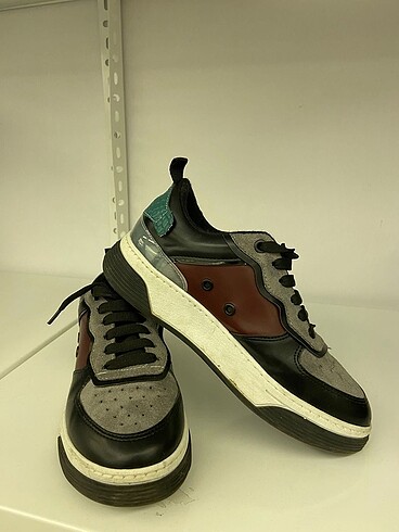 Elle shoes?
