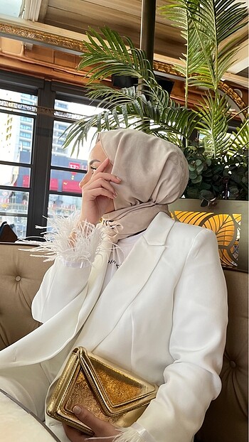 Diğer Kolları tüylü blazer