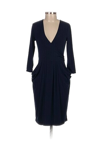 BCBG Maxazria Kısa Elbise %70 İndirimli.