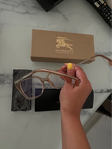  Beden Burberry Optik Gözlük