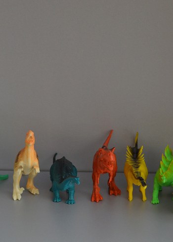 Renkli Dinozor Aksiyon Figürleri Seti