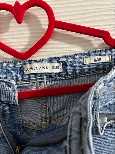 28 Beden mavi Renk LCW mom jean