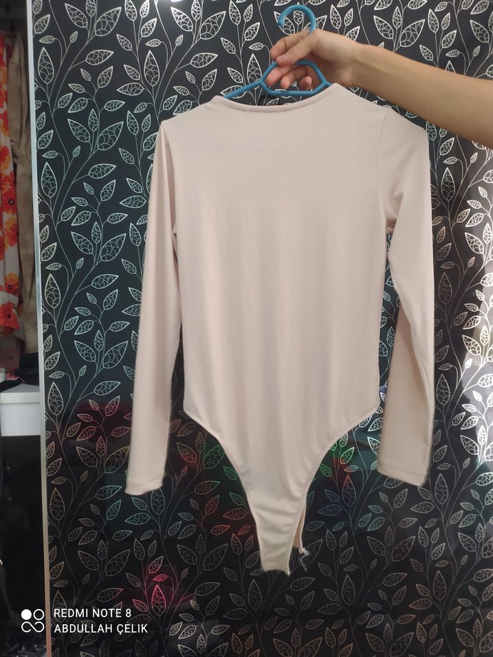 Düğmeli Bej Uzun Kollu Kadın Bluz - Görsel 2