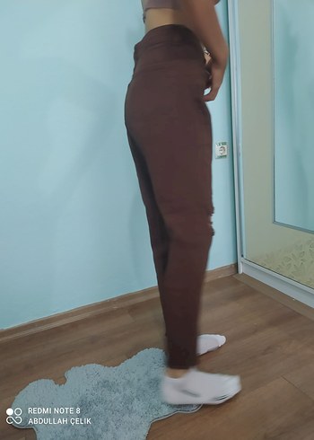 Yırtık Detaylı Kahverengi Bol Kesim Kot Pantolon - Görsel 4