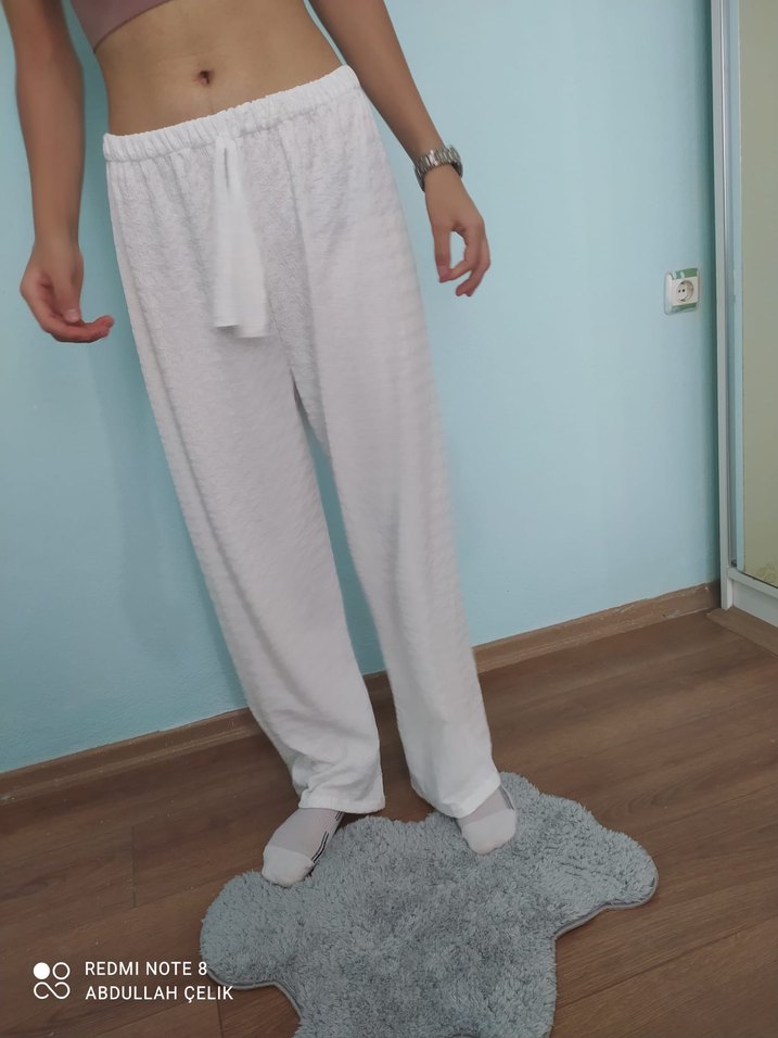 Kadın Beyaz Pamuklu Bol Kesim Kumaş Pantolon - Görsel 2