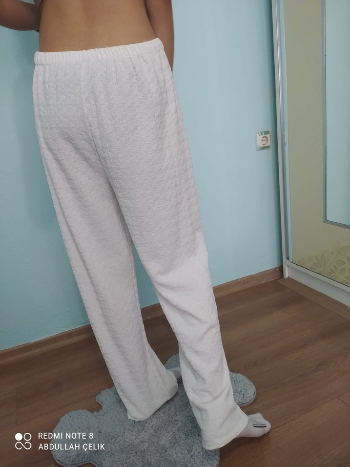 Kadın Beyaz Pamuklu Bol Kesim Kumaş Pantolon - Görsel 3