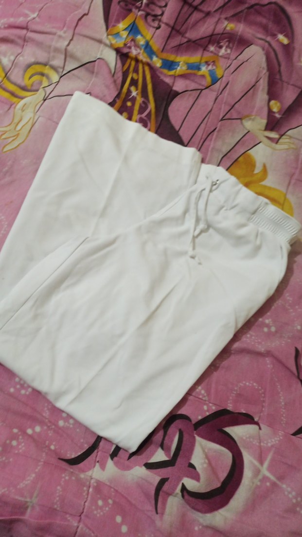 Beyaz Kadın Bol Kesim Pileli Kumaş Pantolon - Görsel 3