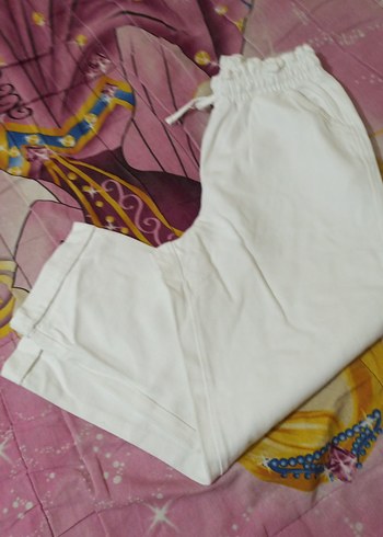 Beyaz Düğmeli Rahat Kesim Kadın Pantolon - Görsel 3