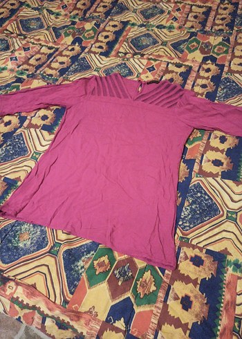 Pembe gömlek