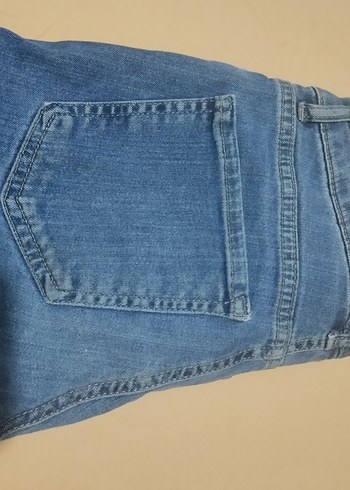 26 Beden Düğmeli Mavi Mini Denim Şort