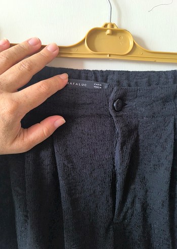 Zara Dantel Detaylı Siyah ici şortlu denizde giymelik - Görsel 4