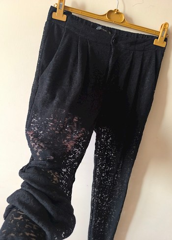 Zara Dantel Detaylı Siyah ici şortlu denizde giymelik - Görsel 2