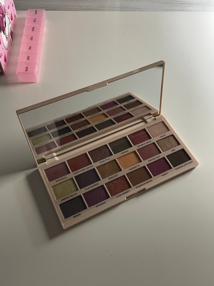 I Heart Revolution - Tasty Latte far paleti - Görsel 2