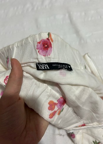 Nakışlı Fırfırlı Beyaz Mini Etek - Görsel 2