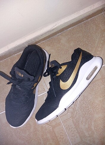Nike spor ayakkabı