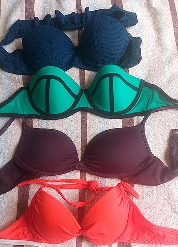 Koton markalı bikini üstleri