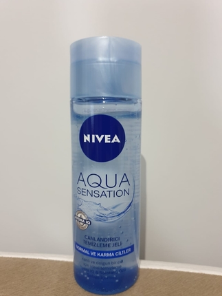 Nivea Aqua Sensation Hydra IQ Canlandırıcı Temizllik Jeli