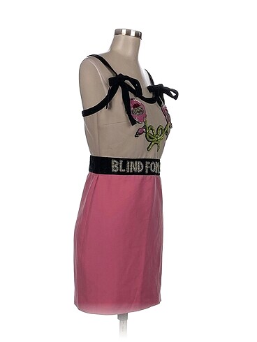 Gucci Gucci Kısa Elbise %70 İndirimli.