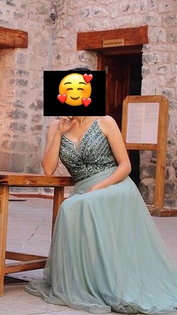 Nişan elbisesi