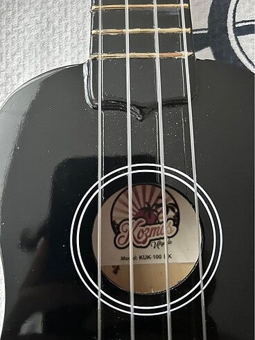  Kozmos ukulele