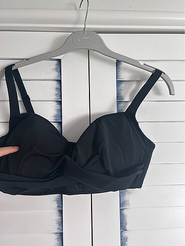 Suwen siyah bikini üstü