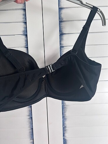 42 Beden Suwen siyah bikini üstü