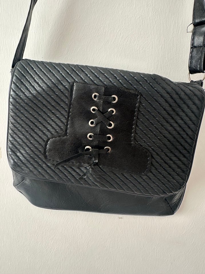 Tokalı Siyah Deri Yılan Desenli Kadın Çanta - Görsel 2