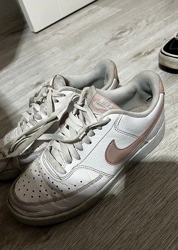 Kadın Beyaz Bağcıklı Spor Ayakkabı - Görsel 2