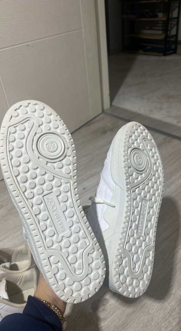 Beyaz Bağcıklı Kadın Spor Ayakkabı - Görsel 3