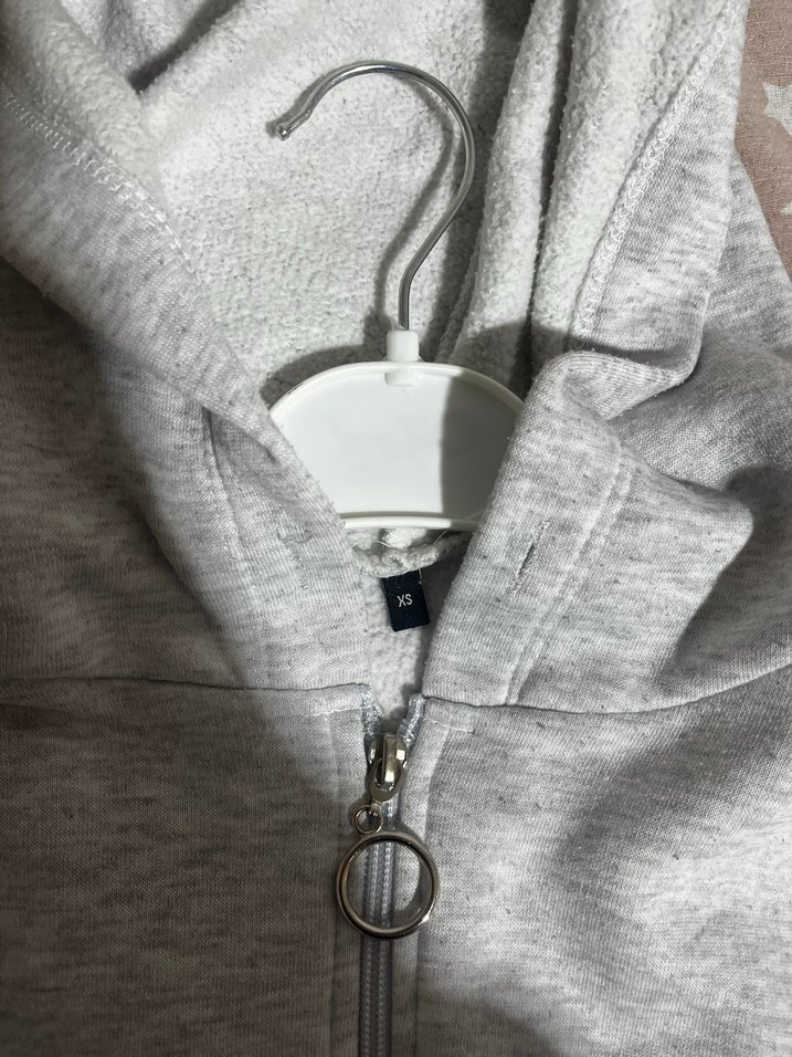 Gri Kapüşonlu Fermuarlı Kadın Sweatshirt - Görsel 2