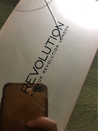 REVOLUTİON FAR PALETİ