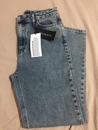 Trendyolmilla Antrasit Yıkalamalı Yüksek Bel Mom Jeans