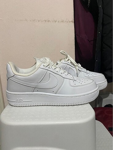 Beyaz Nike air force ayakkabı
