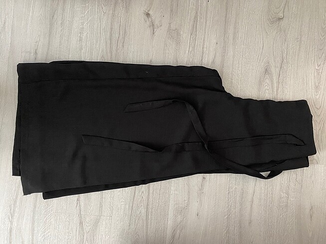38 Beden Siyah pantolon 0 polyester astarlı