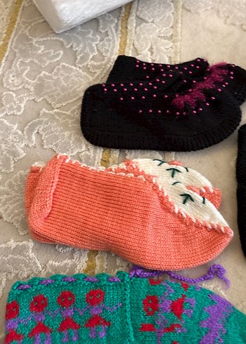 Çeyizden El Örgüsü Renkli ve Desenli Çoraplar patik - Görsel 4