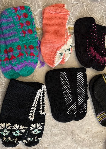 Çeyizden El Örgüsü Renkli ve Desenli Çoraplar patik - Görsel 2