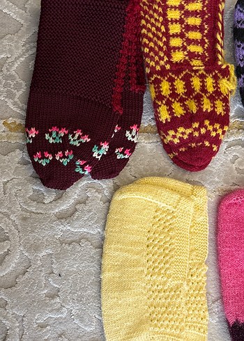 Çeyizden Renkli El Örgüsü Patikler - Görsel 3