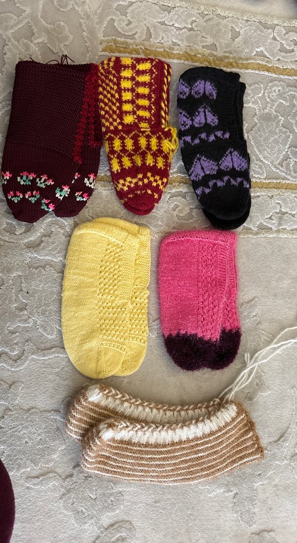 Çeyizden Renkli El Örgüsü Patikler - Görsel 2