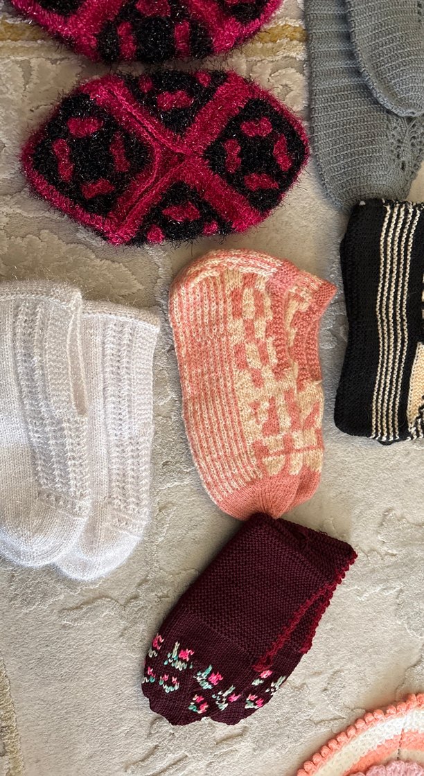 Çeşitli Renklerde El Örgüsü Patikler - Görsel 3