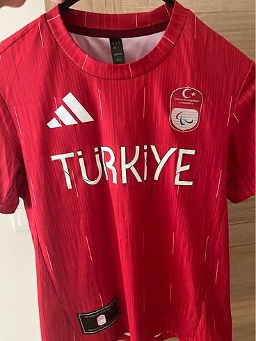 Adidas paris forması