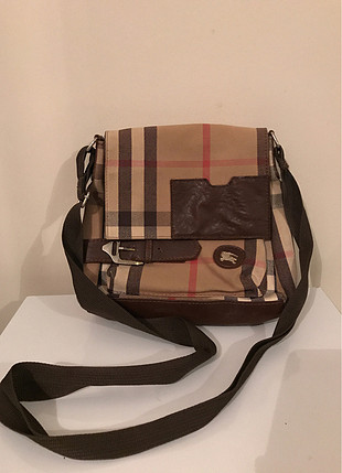 Burberrry Omuz Çantası Burberry Kol Çantası %20 İndirimli - Gardrops