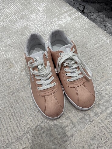 Guess spor ayakkabı