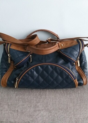 Deri Askılı bayan kol çantası (35.cm en.22 cm boy