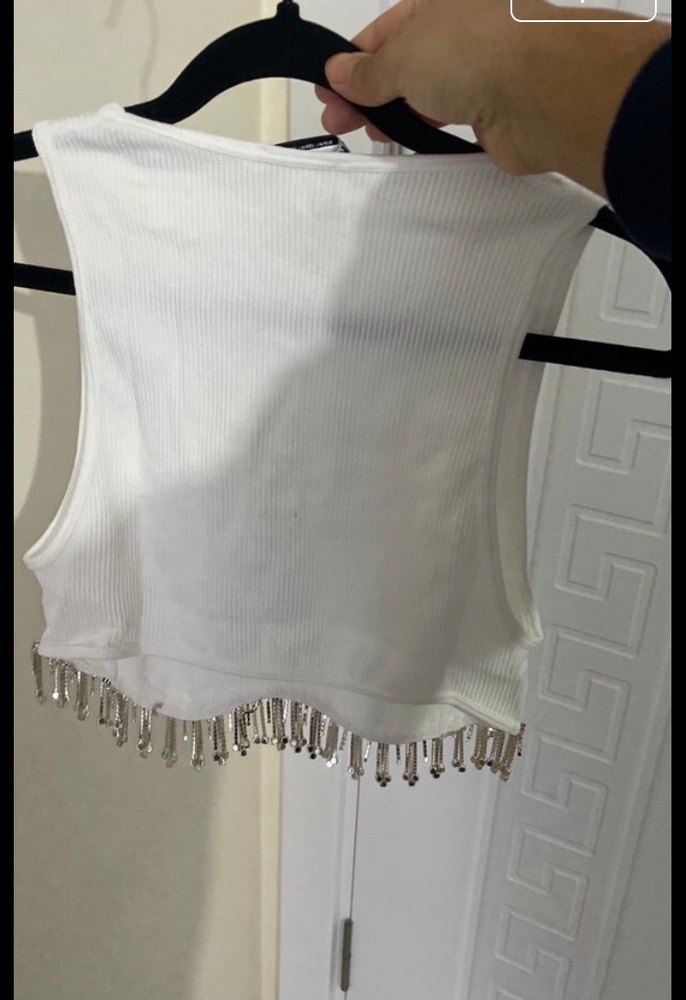 Boncuk Detaylı Beyaz Kolsuz Crop Top - Görsel 3