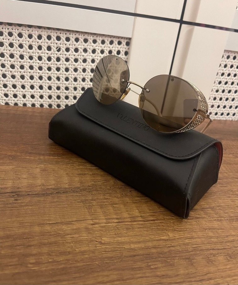Güneş gözlüğü #valentino - Görsel 3