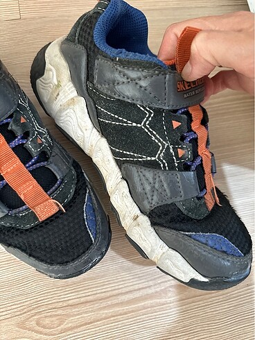 33 Beden siyah Renk Skechers spor ayakkabı