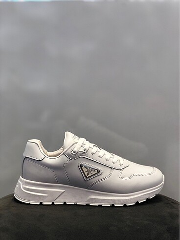 Prada milano (ithal)