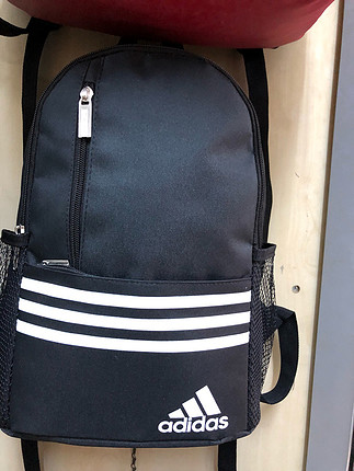 Adidas Adidas sırt çantası ???? 34*26 cm?dir 